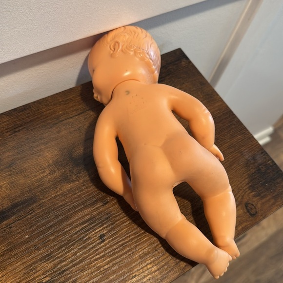 1975 Playmates Drink & Wet Baby Doll - 8"  Hong Kong undressed - Picture 5 of 6